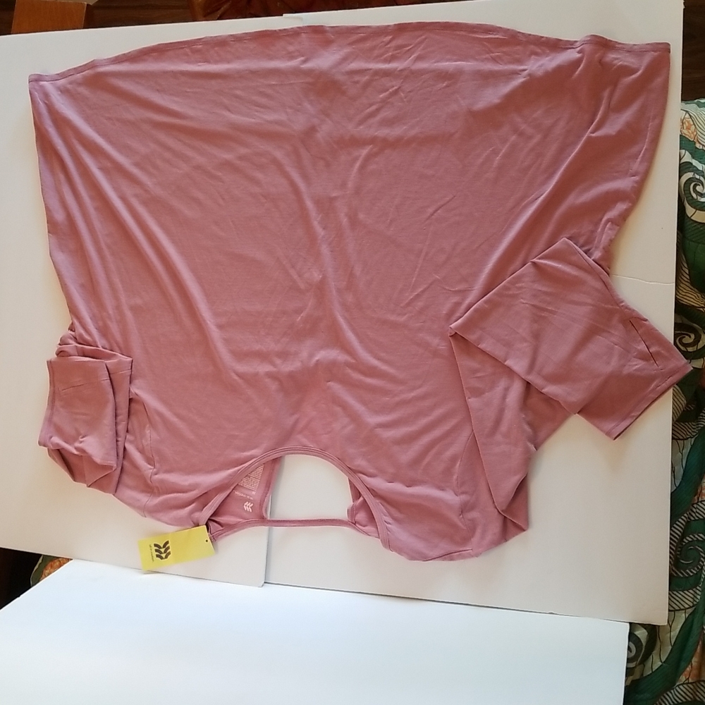 NWT - 3x - All In Motion shirt